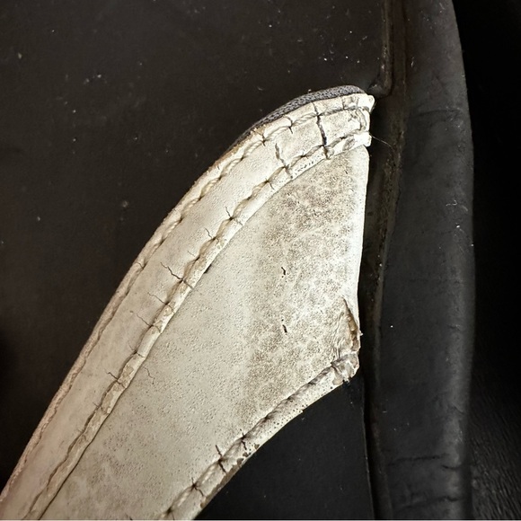 OluKai Ohana Women’s Flip Flops Sandals White Beach Weekend Relax Size 9 Thongs - Picture 8 of 13